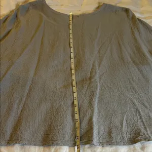 Elegant Women's Gray Blouse Size M thumbnail 7