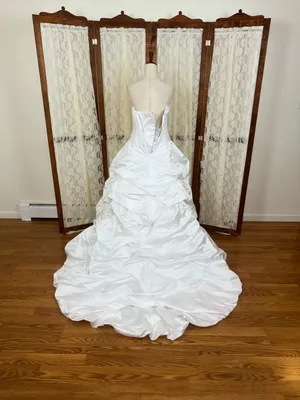 Beautiful Vintage Y2K David’s Bridal Corset Wedding Ball Gown thumbnail 4