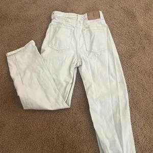 White Jeans Size 2 thumbnail 2