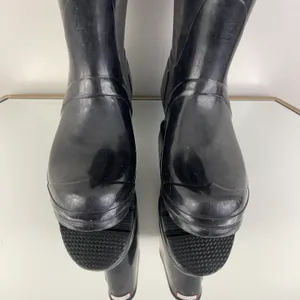 Hunter Original Tall Black Gloss Adjustable Knee High Rain Boots thumbnail 10