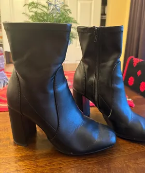 Black Heeled Boots thumbnail 2