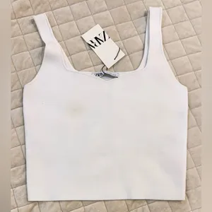 Zara Basic Knit White Crop Top thumbnail 2