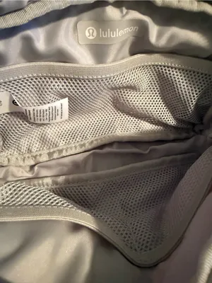 Lululemon Everywhere Iridescent Belt Bag Silver thumbnail 7