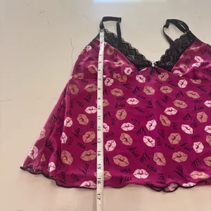 Thavata Women's Pink and black Lip Print Sleepwear Set size M thumbnail 6