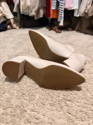 White Boots Size 7 thumbnail 4