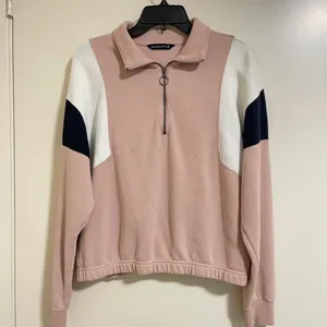 Abercrombie Women’s Half-Zip Pink Collared Sweater Size M (Used) thumbnail 1