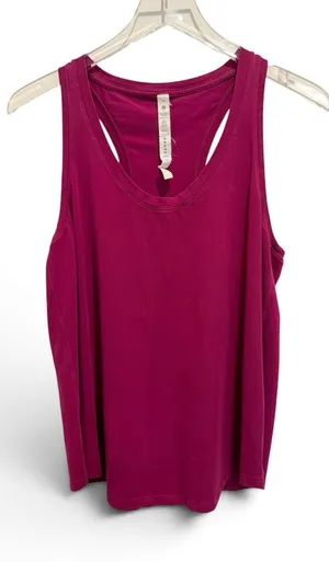 LULULEMON Love Tank in Magenta Purple size 8 Athletic Workout Running EUC thumbnail 1