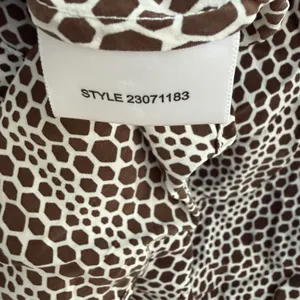 Tory Burch Button Front Silk Blouse Cream Brown Long Sleeve Sz 10 Career Brunch thumbnail 8