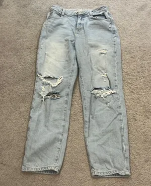 ZARA light wash size 4 ripped mom jeans thumbnail 1
