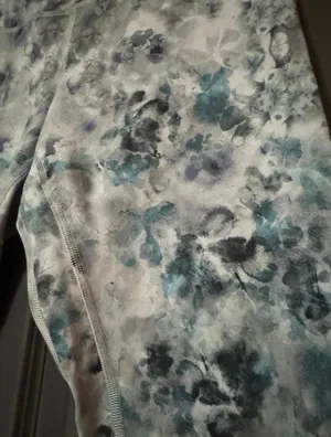 Lululemon Align Kaleidofloral Leggings Size 6 EUC thumbnail 2