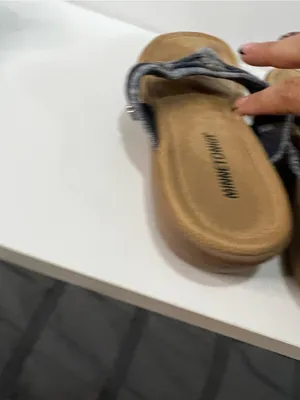 Minnetonka Silverthorne 360 Denim Western Concho Thong Sandals thumbnail 7