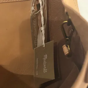 Madewell Leather Tote Bag in Tan - Classic Women's Everyday Bag NWT and Flaws thumbnail 9