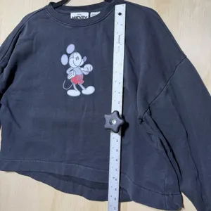 Disney Mickey‎ Mouse Sweatshirt Womens M Cropped Pullover Black Graphic thumbnail 5