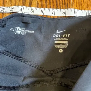 Nike Dri-FIT Legend Slim Fit Training Leggings thumbnail 3