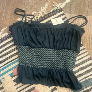 NWT‎ Free people green smocked crop top size XS thumbnail 2
