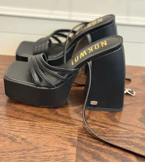 Nokwol Lulu Black Platform Block Heel Sandals NWOT Size 6 thumbnail 1