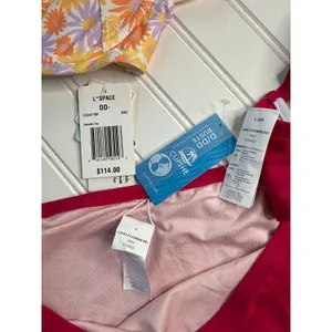 NWT Lot of 3 Bikinis L Space Camellia Top & Cupshe Fresh Cherry Set Size L DD thumbnail 7