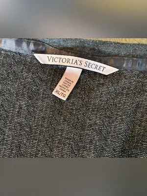Women’s Victoria's Secret Charcoal Scoop-Neck Henley Long Sleeve Top Size XL thumbnail 2
