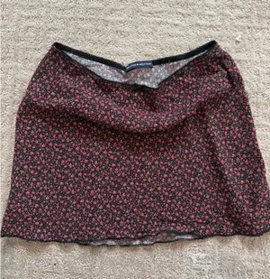 Brandy Melville Skirt Mini thumbnail 2
