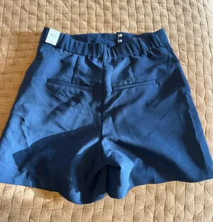 Abercrombie high rise shorts thumbnail 3