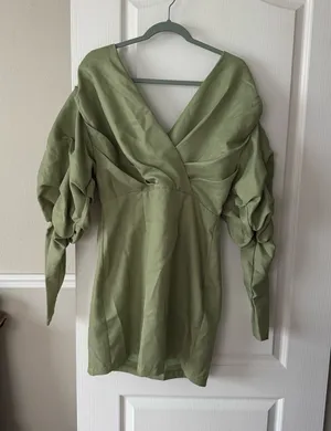 Pretty Little Thing Off-The-Shoulder Dress thumbnail 1