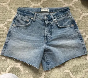 NWOT We The Free Classic Blue Denim Shorts size 24 thumbnail 1