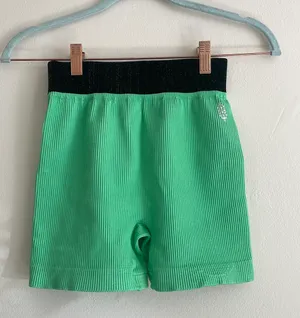 Free People Movement NWT Seamless Short In Fresh Cut Size M/L thumbnail 4