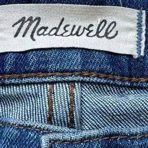 Madewell slim boyjean denim distressed jeans High rise, ripped SZ 26 # 1833 thumbnail 7
