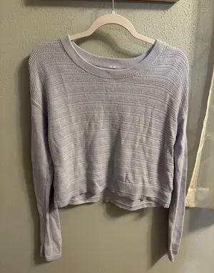 Sweater thumbnail 1