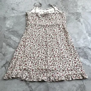 Doe & Rae Womens Floral Tank Dress Size Medium M White and Red Ruffle Vneck‎ thumbnail 3
