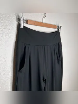 Vuori Lux At Ease/Lux Harem pants black small thumbnail 3