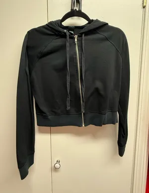 Wild fable cropped hoodie Black Size XS thumbnail 1