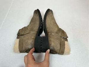 UGG Benson "1095151" Distressed Ankle Boots Buckle Zip Size US 8.5 thumbnail 9