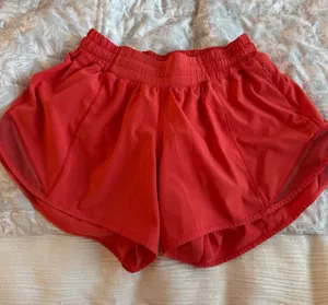 Lululemon Hotty Hot Shorts 4 Tall thumbnail 1