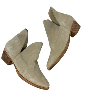 Free‎ People Charm Double V Ankle Boots Camel Suede Size Beige 37.5 US 7 thumbnail 1