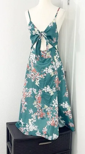 Medium Green, White Floral Tie Front Faux Wrap Midi Dress thumbnail 8