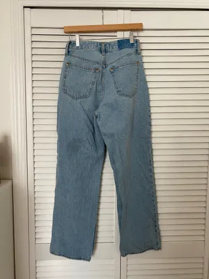Abercrombie The Loose High Rise Curve Love Jeans Short thumbnail 3