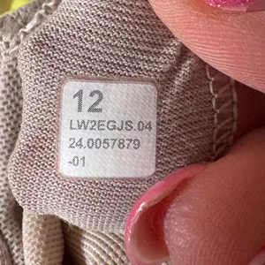 Lululemon License to Train Triangle Bra Light Support A/B Cup Logo Size 12. thumbnail 7