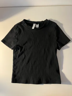 H&M Black Top thumbnail 2