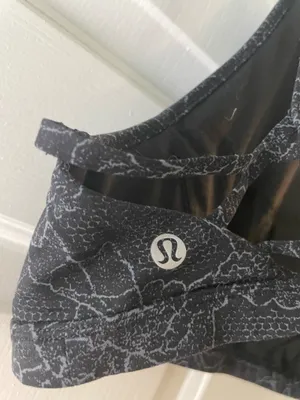 Lululemon Black Twist & Reach Sports Bra thumbnail 7