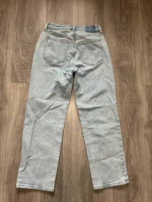 Abercrombie & Fitch Curve Love Vintage Straight High Rise Jeans Size 2 Short thumbnail 4