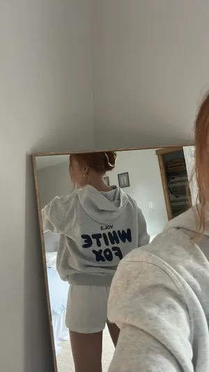 White Fox Boutique Sweatshirt thumbnail 8