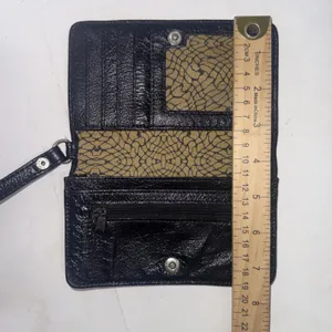 Vintage HOBO INTERNATIONAL Black Patent Leather Folding Wristlet Clutch Wallet thumbnail 13