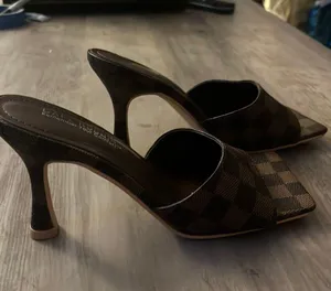 Heels Brown Size 5.5 thumbnail 1