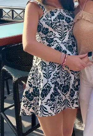 Boutique Super cute mini dress thumbnail 2