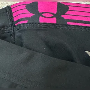 Under Armour sz XS pink & black pants thumbnail 4