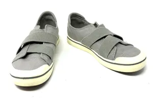 Keen Size 8 Canvas Casual‎ Sneaker Flat Comfort Shoes Gray Strappy Closure thumbnail 1