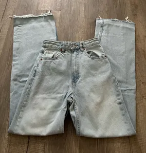 EUC Zara Light Wash Wide Leg Jeans thumbnail 1