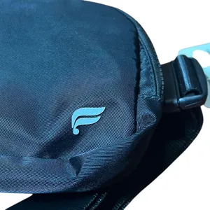 Fabletics Belt Bag Unisex Small Black Nylon Crossbody Fanny Pack Travel Gym NEW thumbnail 6
