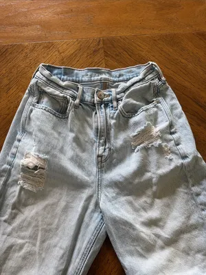 American Eagle High Rise 90s Girlfriend Jeans thumbnail 3